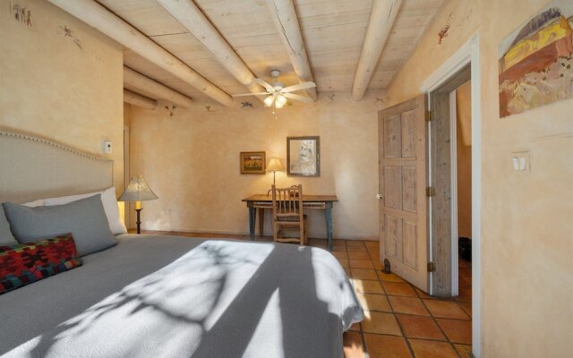 Dreamcatcher - Walk Everywhere in Santa Fe