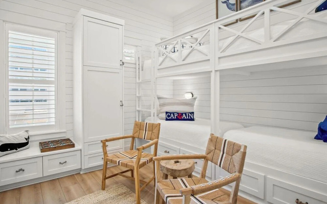 Salty Beaches 226 BAR