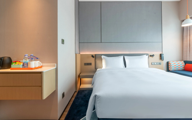 Holiday Inn Express Shenzhen Longhua by IHG