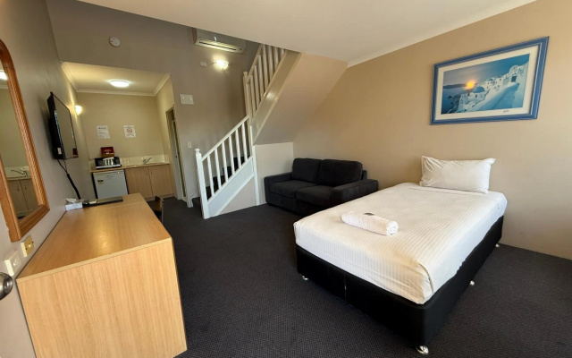 Harbour Sails Motor Inn – Guest Rooms – Gladstone