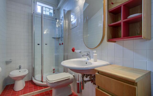 ROOFTOP TERRACE private 3bed, 3bath aircond, wifi
