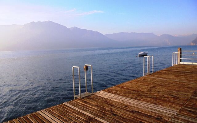Direttamente Al lago