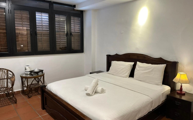 Armenian Suite – Guest Rooms – George Town