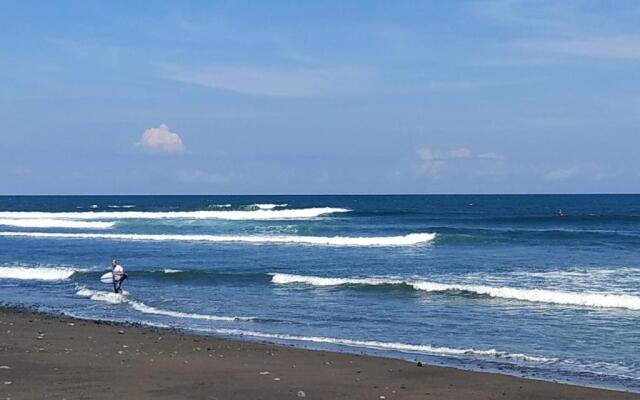 Gubug Balian Beach Bungalow