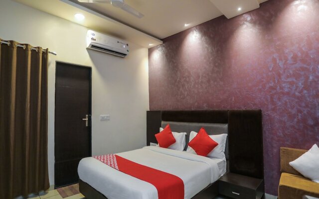 OYO 16543 Hotel Madhuban