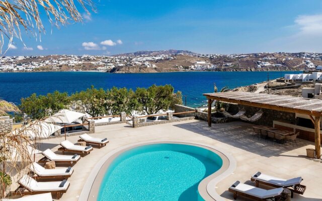 Villa Veneta at Ornos Sea View