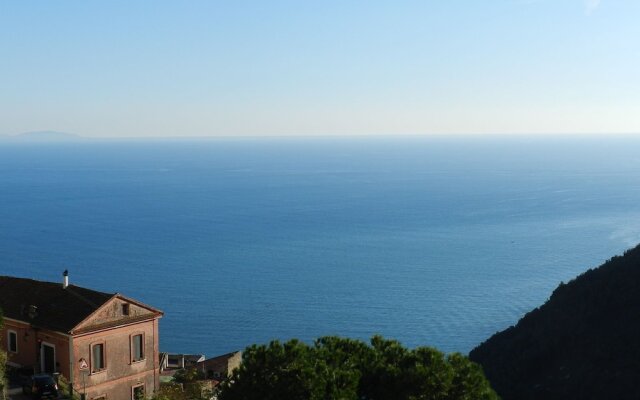 villa verde sul mare