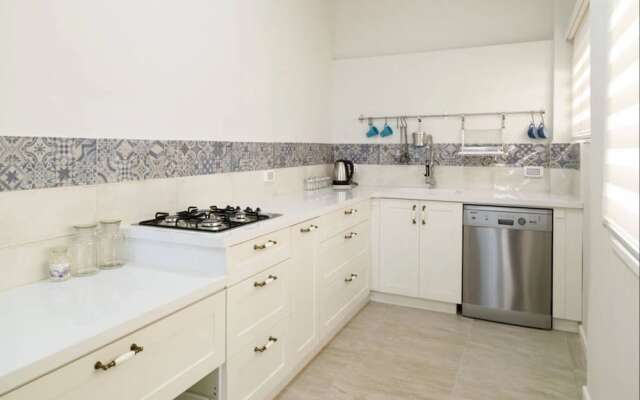 Rabin Square Amazing 3BR 140 SQM Apt