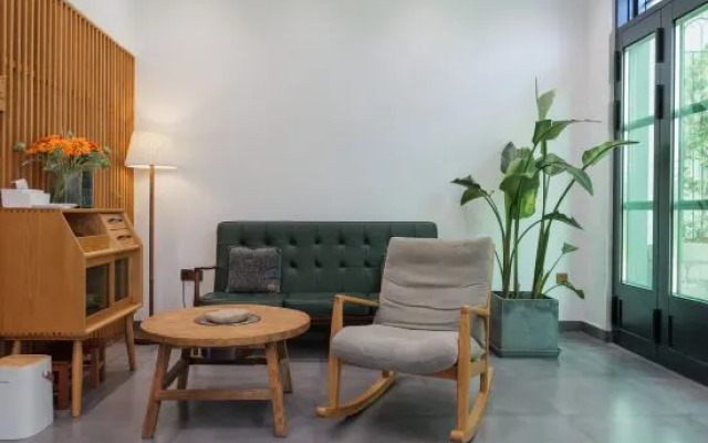 Living food and homestay