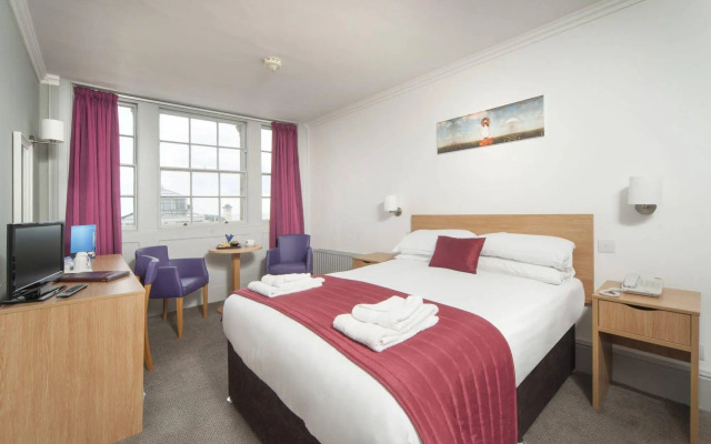 The Carlton Hotel