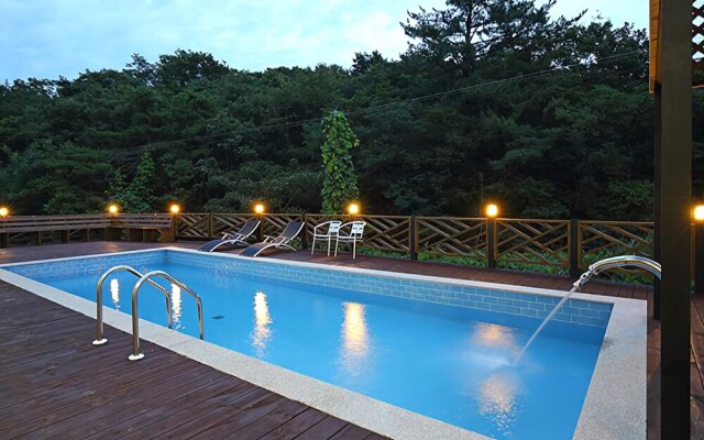 Gyeongju Yolo Pension