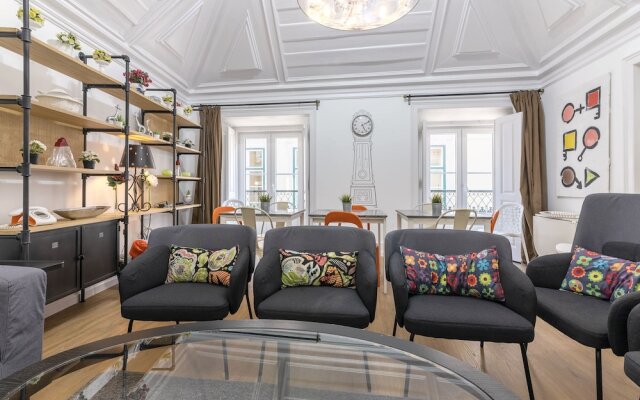 Bairro Alto Palace  Apartment for Large Groups