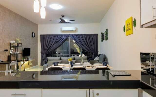 Puchong 8-12 pax Cozy Apartment IOI