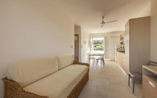Holiday home with sea-view terrace in Castro-Bellaria PP