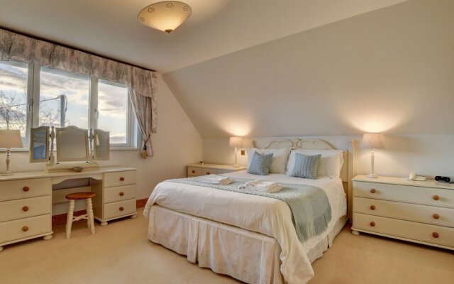 Spacious Holiday Home in Croyde near Sea