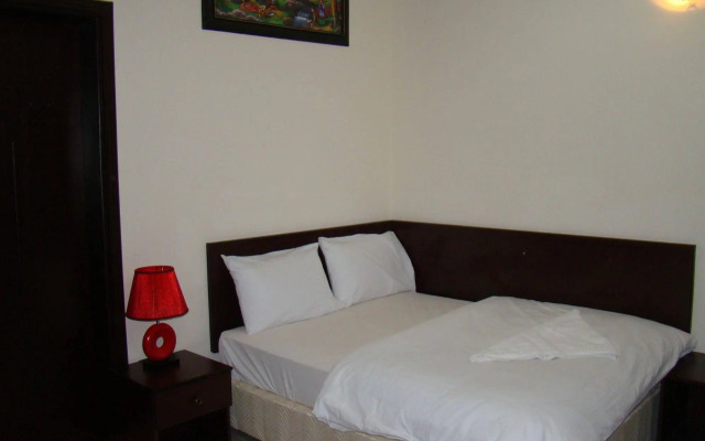 Savoy Grand Hotel Apartments
