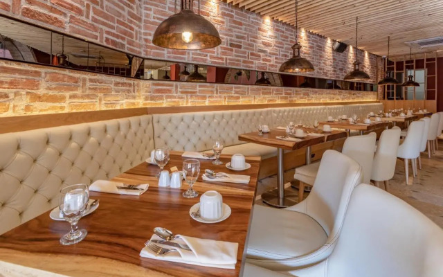 Hotel Santa Catalina By OxoHotel