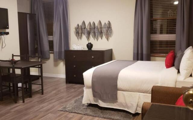 Business Traveler's Cozy Studio #21 by Amazing Property Rentals