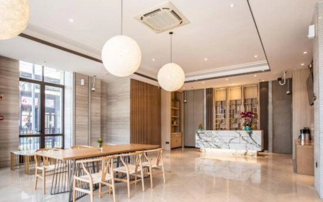 Yougo  Hotel