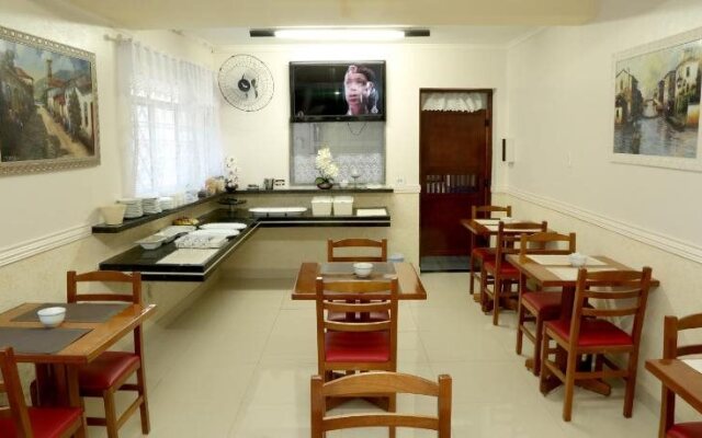 Hotel Colonial