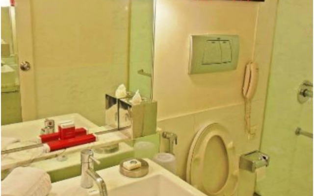 Vivanta Vijayawada, MG Road