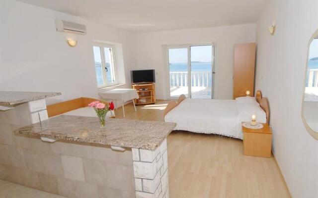 Apartments Marnic