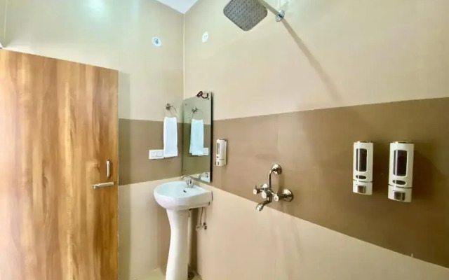 Hotel Wraveler Inn