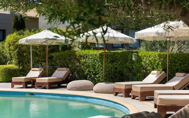 Ohana Hotel