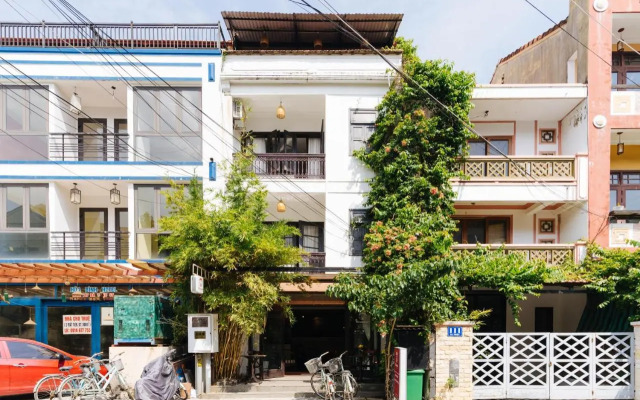 Tribee Cotu Hostel