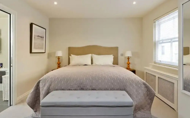 Sweet Marble Arch 2 Bedroom Mews House