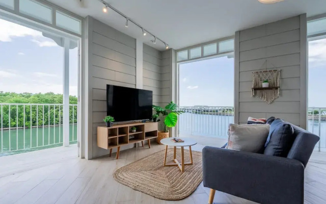 w Fantastic 1BR w Modern Balcony in Panama