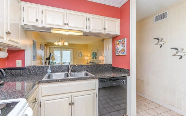 Sea Oaks 208