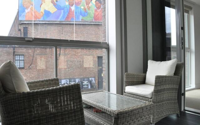 Modern 1 Bedroom Apartment In Brixton With Balcony