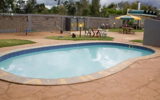 Golden Palm Breeze Hotel