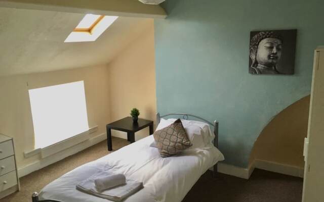 Upper Villiers - Contractors