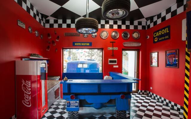 Retro Hotel Garage