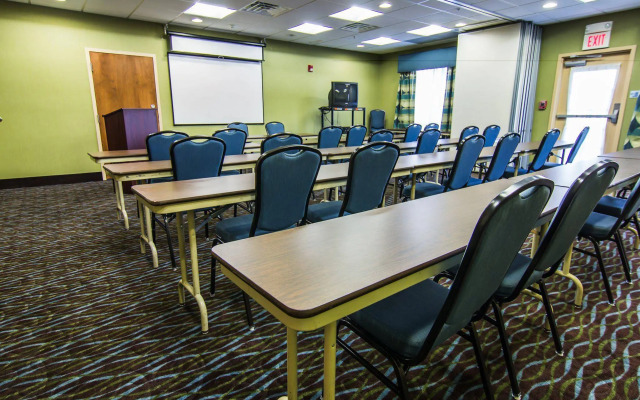 Holiday Inn Express Hotel & Suites Winchester by IHG