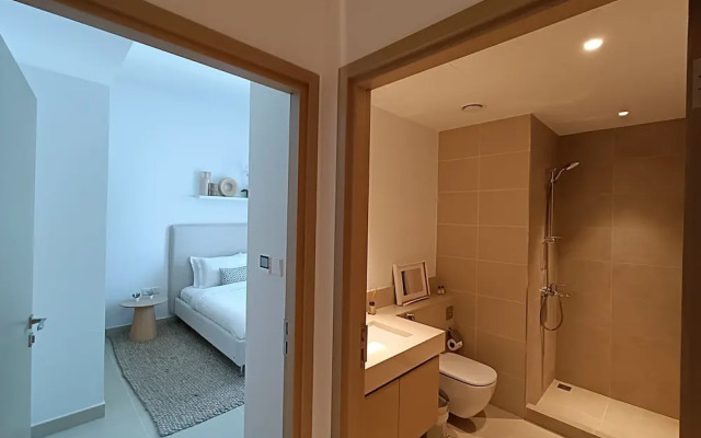 SuperHost- Incredible Apartment Floating Over Dubai Harbour