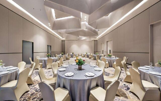 AYANA Komodo Waecicu Beach