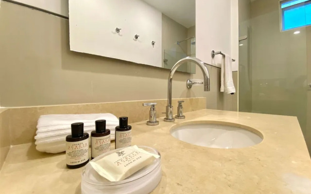 w Impeccable 2BR w Charming Balcony in CTG