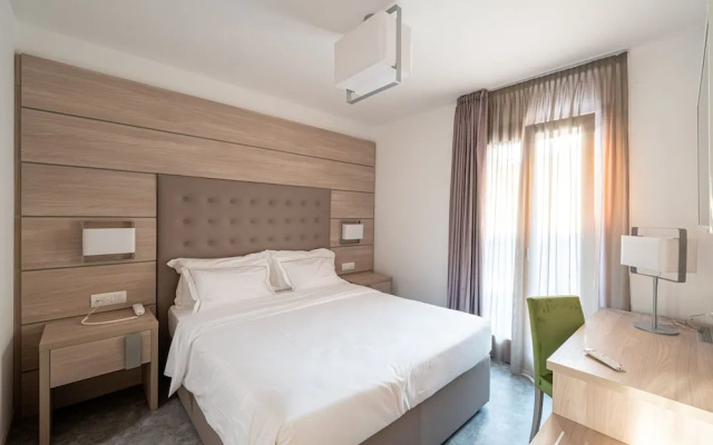 Hotel Trilago