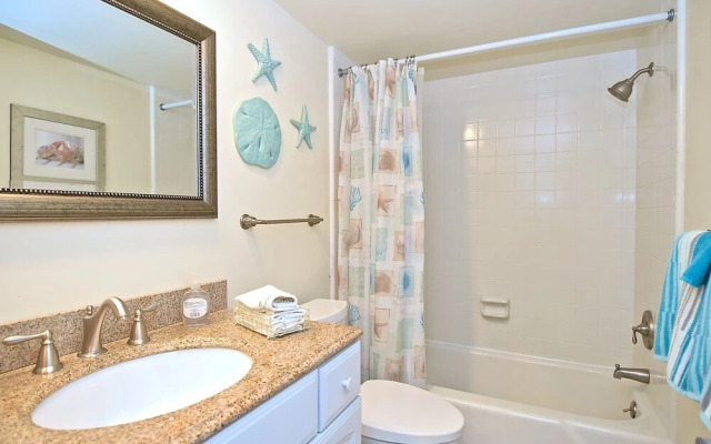 Bay Tree Club 106 by Vtrips