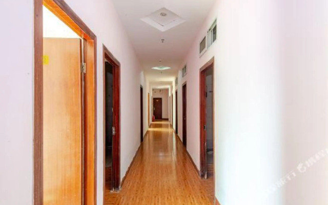 Lihui Business Hostel