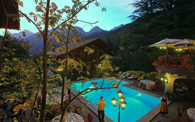 Relais Mont Blanc Hotel & Spa