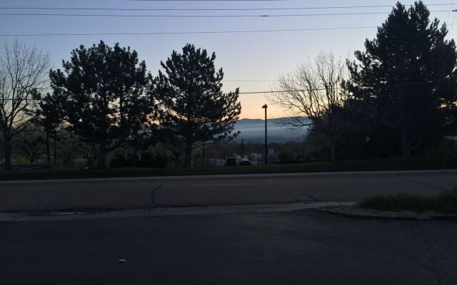 Americas Best Value Inn & Suites Boise