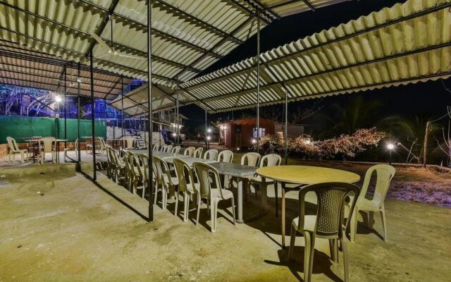 Hotel Murud Beach Home