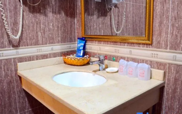 Xianglong Business Hotel
