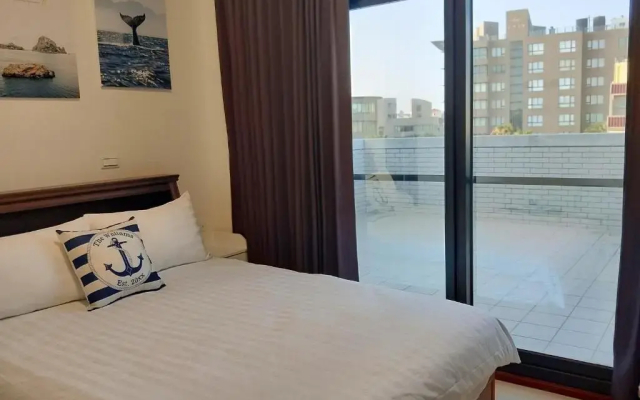 Pier 10