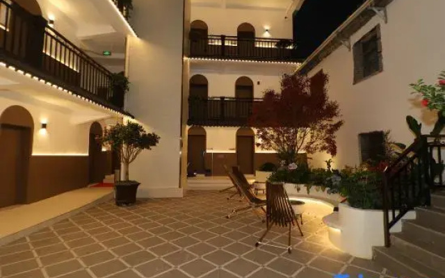 Linyu Homestay (Chaoyang Tower Branch, Jianshui Ancient City)