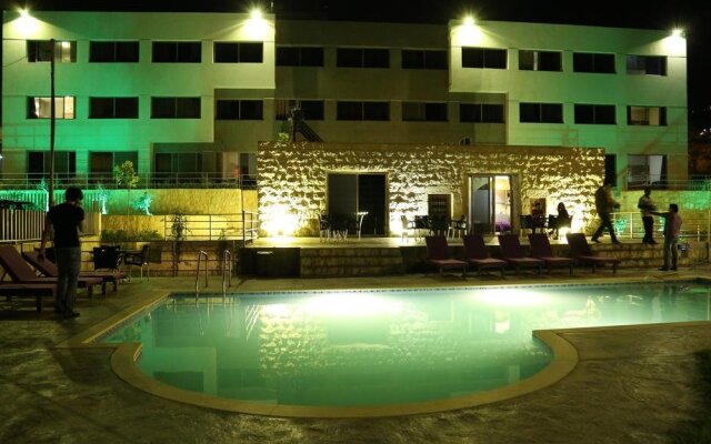 VU'Z Hotel Apt